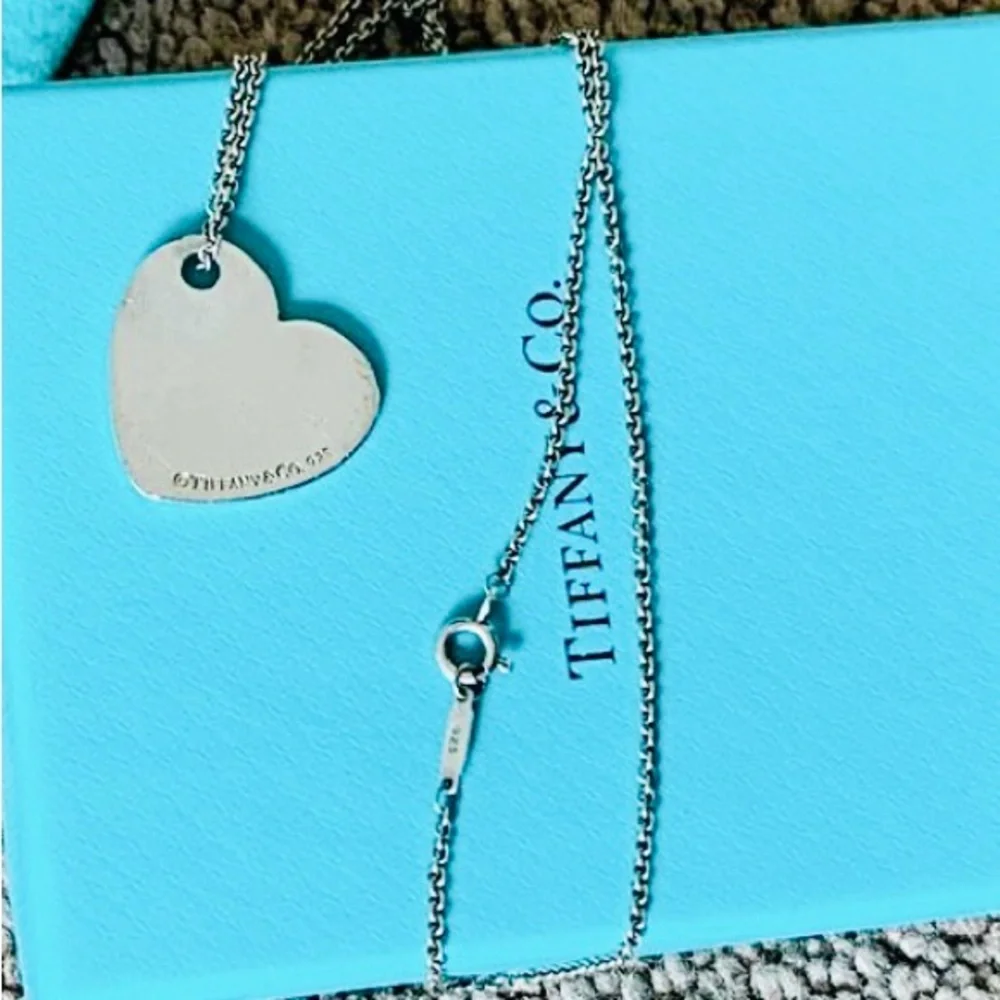 Tiffany & Co. Auth Return to Tiffany LRG Heart Tag Necklace w/box ✨ 18” EUC✨ - Picture 2 of 5